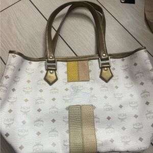 Used in excellent condition MCM White and Gold Tote Bag